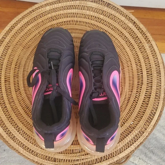 Nike Youth Airmax 720 Pink And Black Rise Athletic Sneakers - Picture 8 of 10